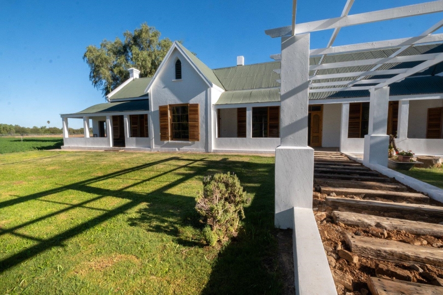 4 Bedroom Property for Sale in Adendorp Eastern Cape